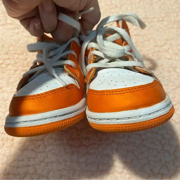 Air Jordan 1 mid top “ electro orange” size 10c youth - Picture 6 of 11